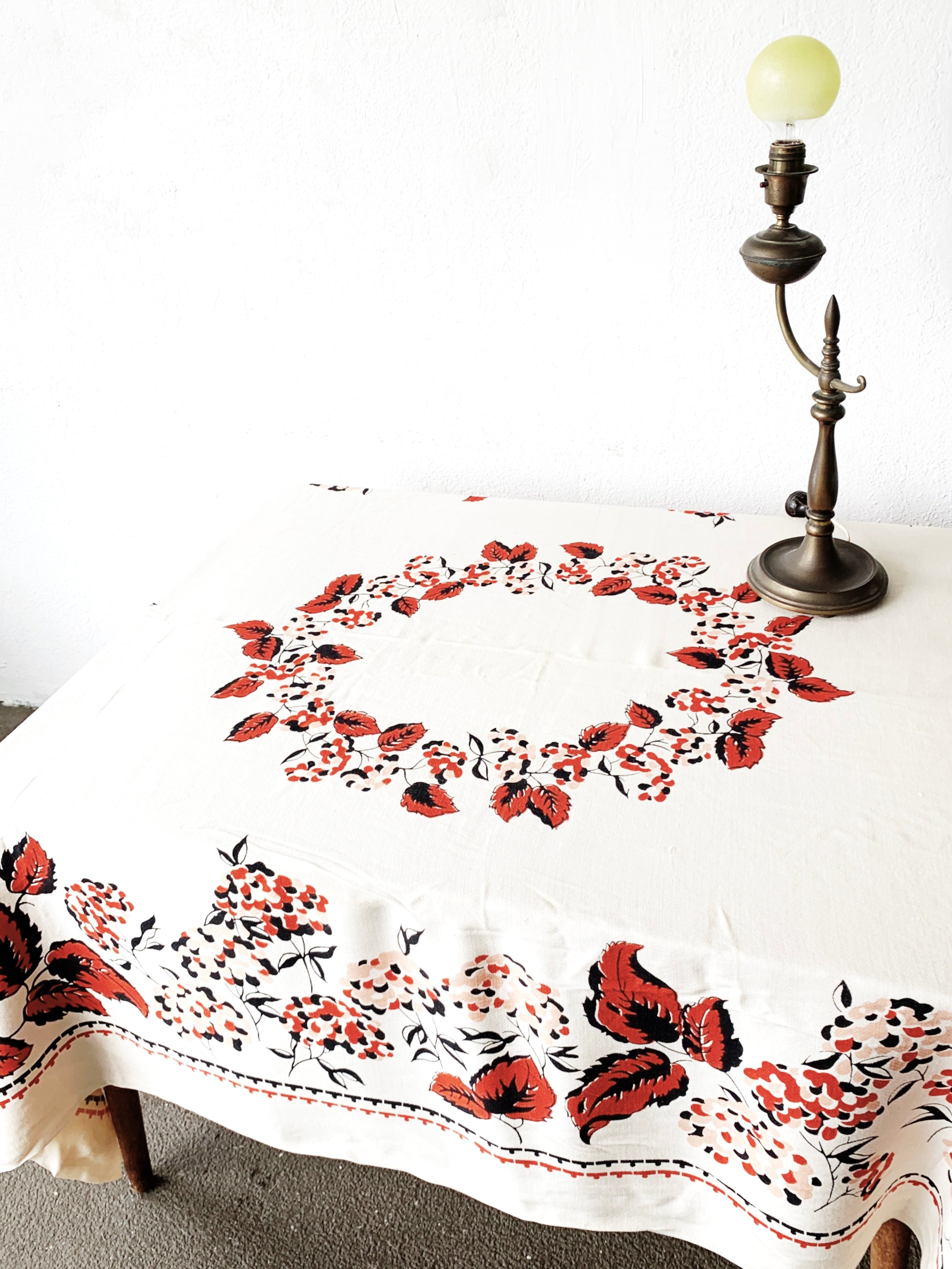 Vintage Table Cloth - Thumbnail 4