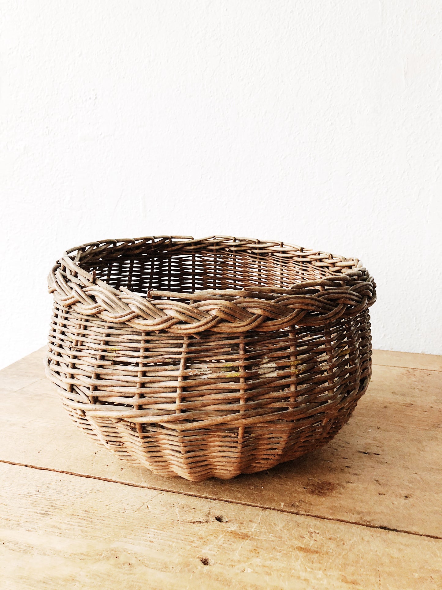 Vintage Bun Shaped Basket
