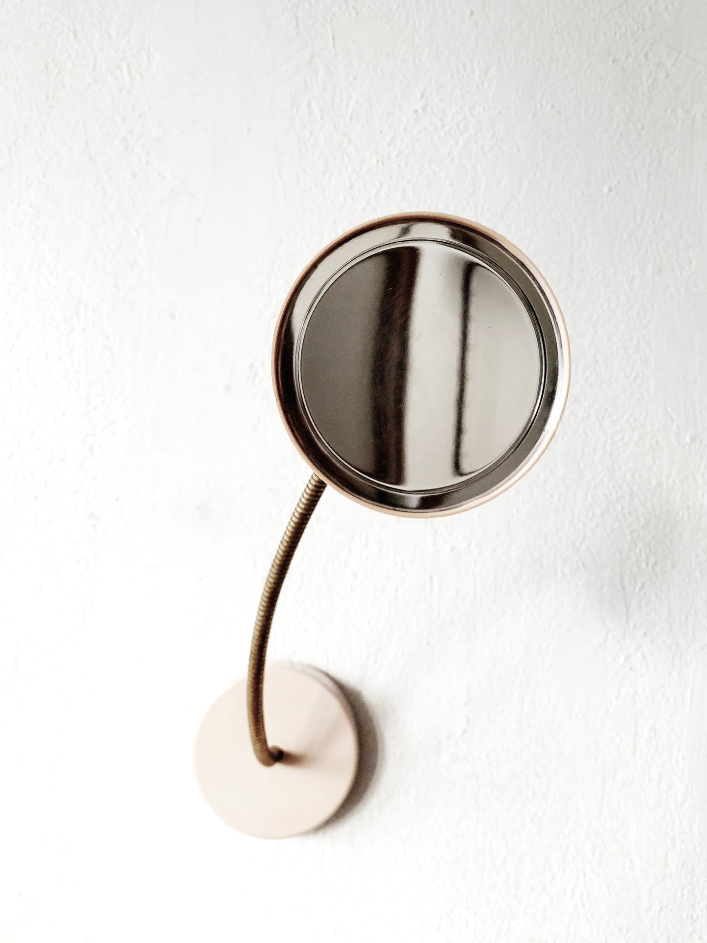Magic Focus Big Eye Magnifier 1975