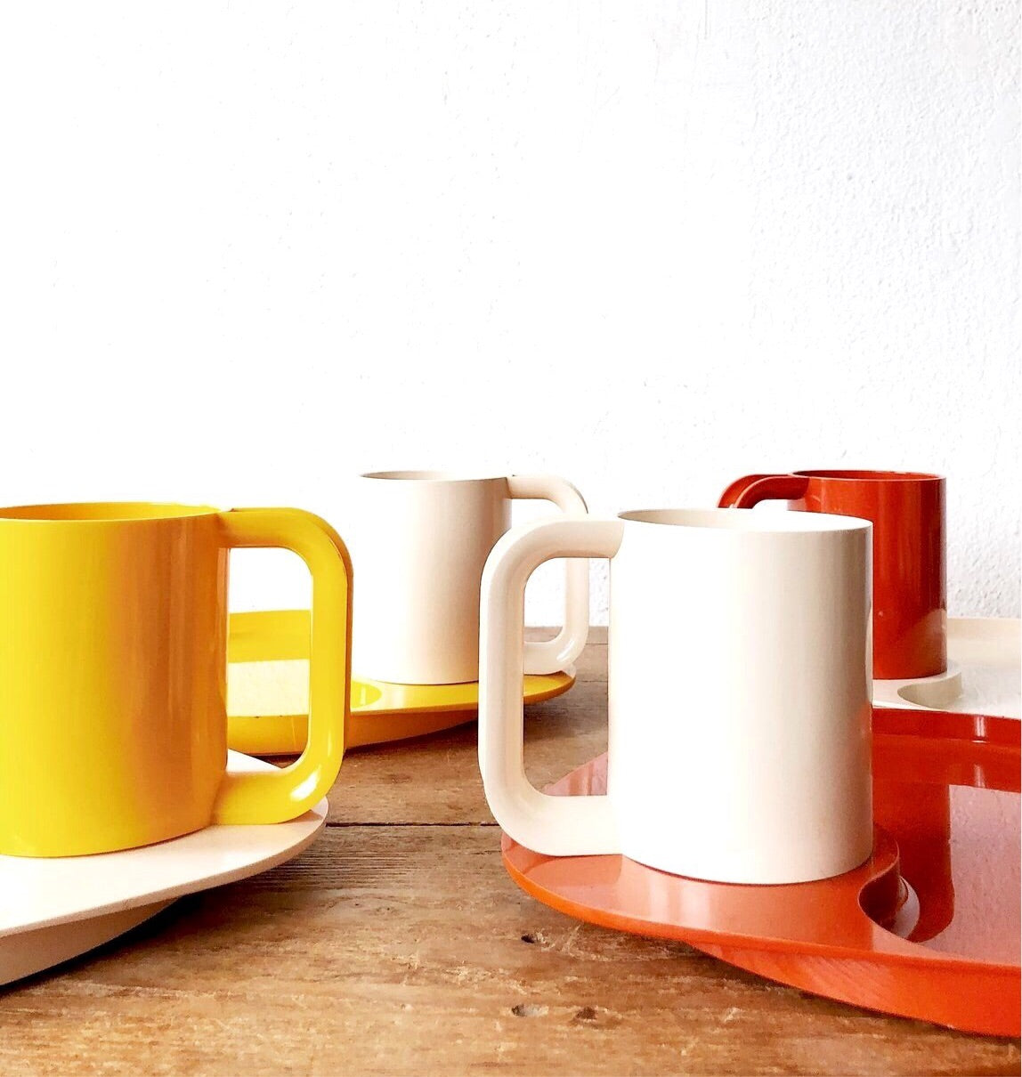 Vintage 70s Sterilite Mug and Dish Set