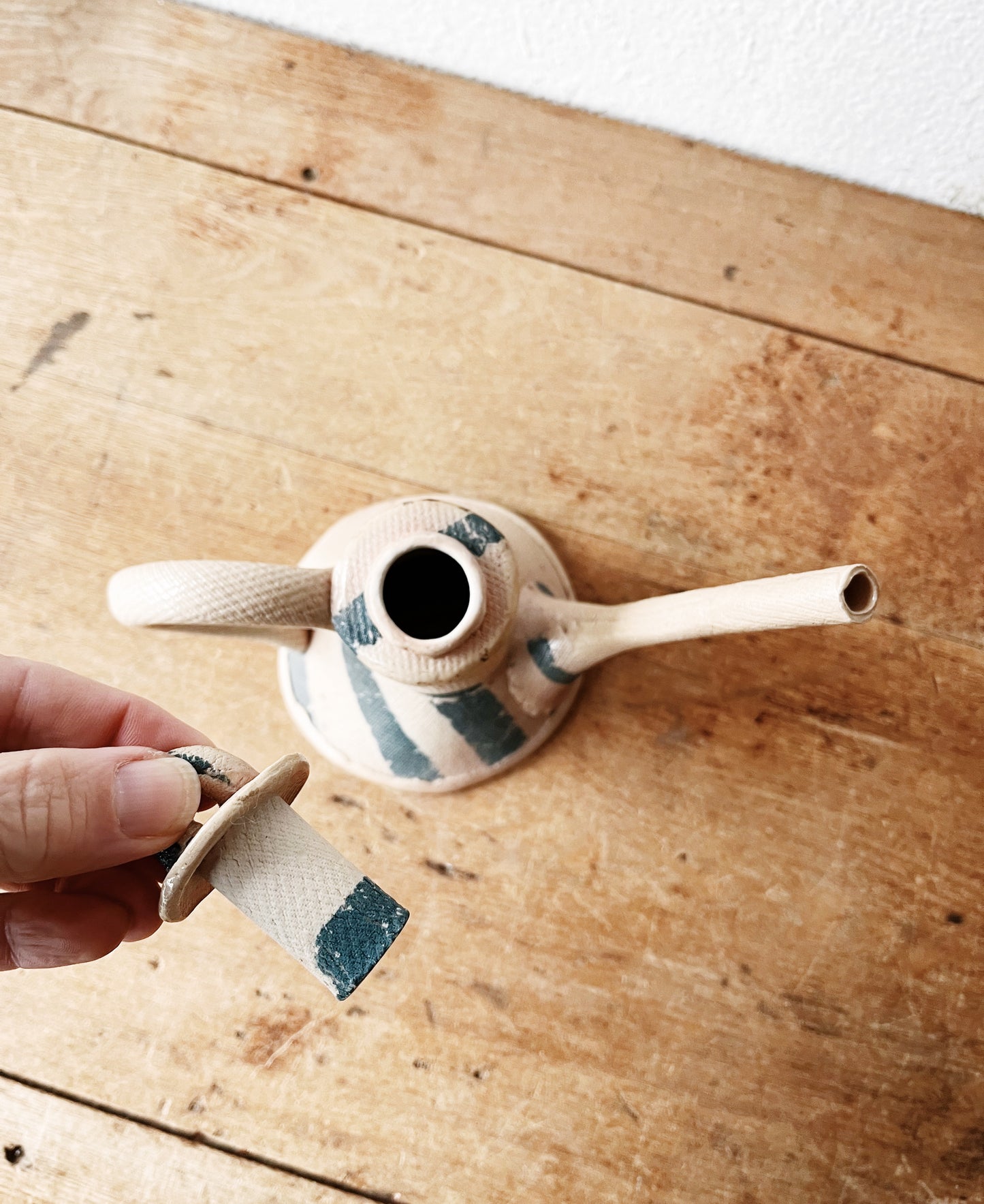 Slab Built Oil Pourer