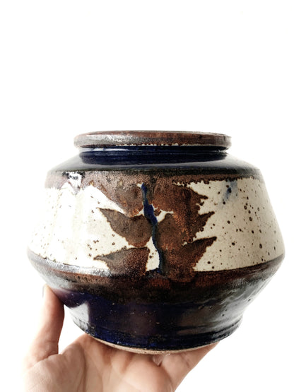 Vintage Stoneware Pottery Crock / Pot