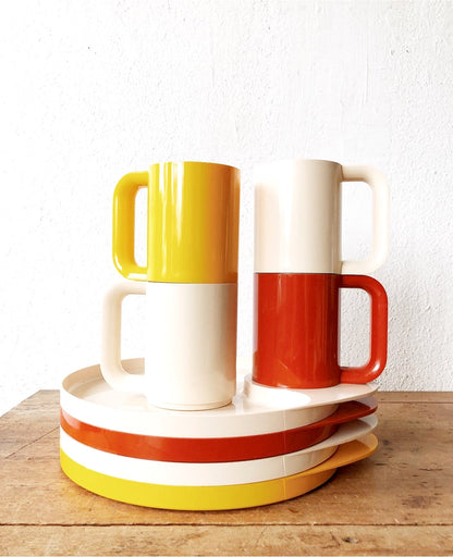 Vintage 70s Sterilite Mug and Dish Set