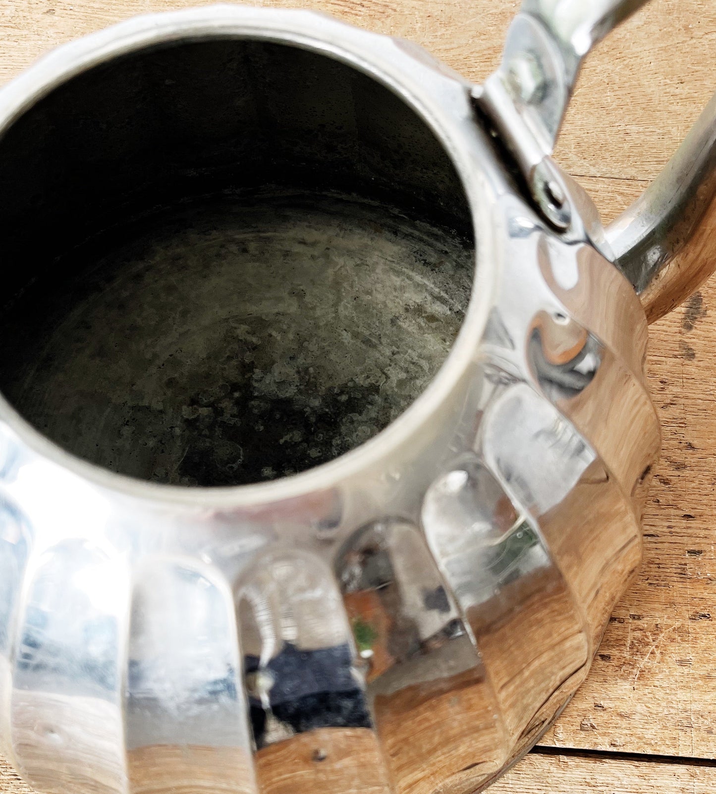 Large Deco Era Kettle