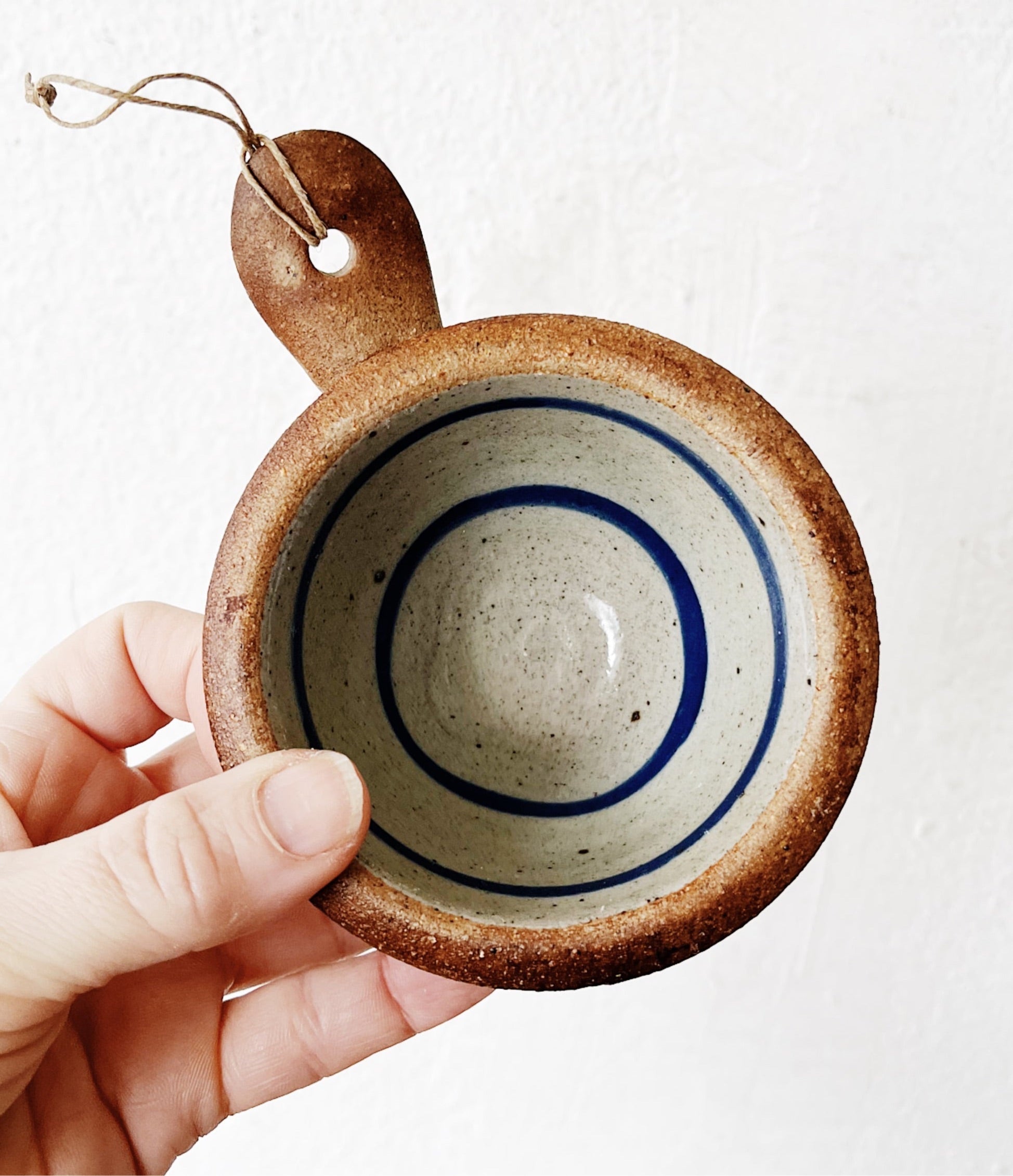 Vintage Stoneware Scoop - Thumbnail 5