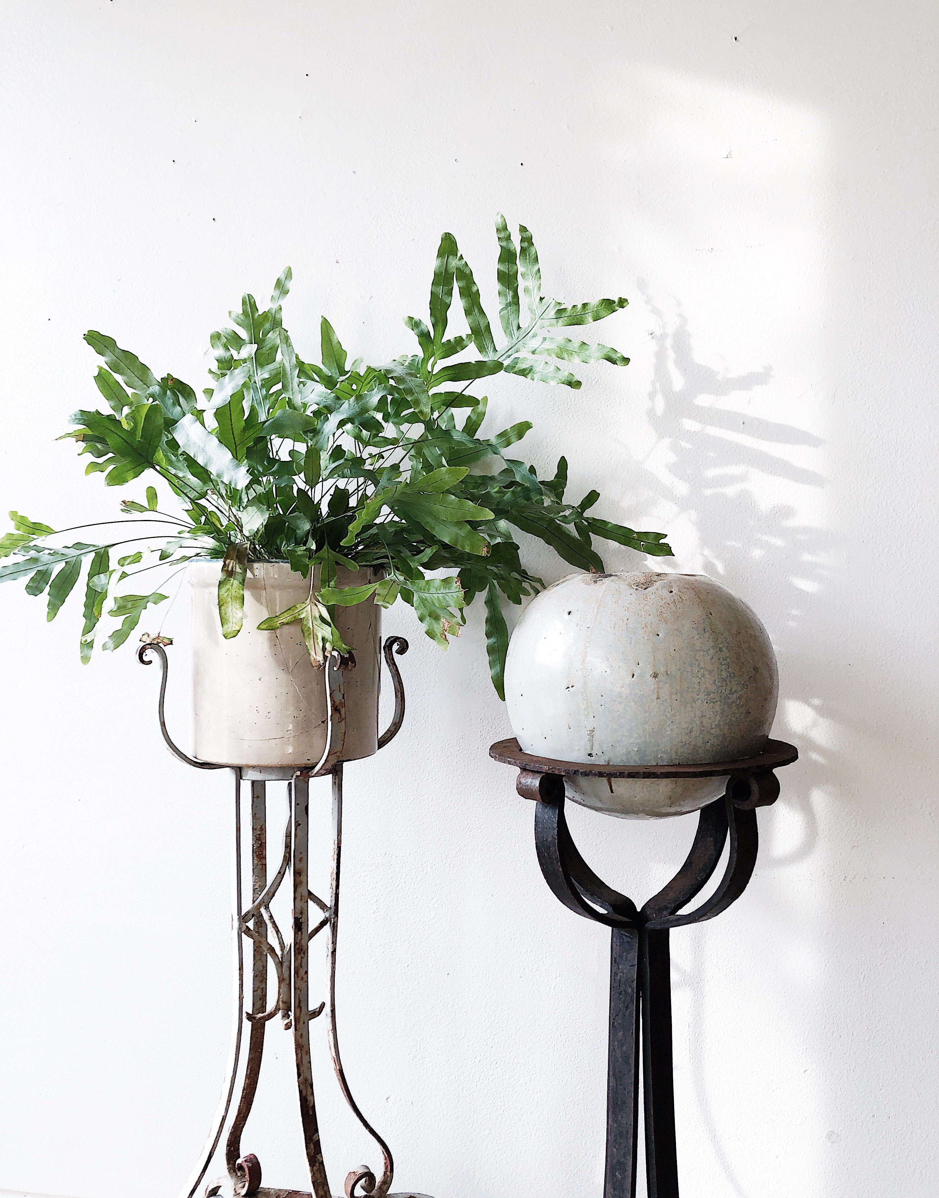 Lovely Vintage Ceramic Orb Vase - Thumbnail 2