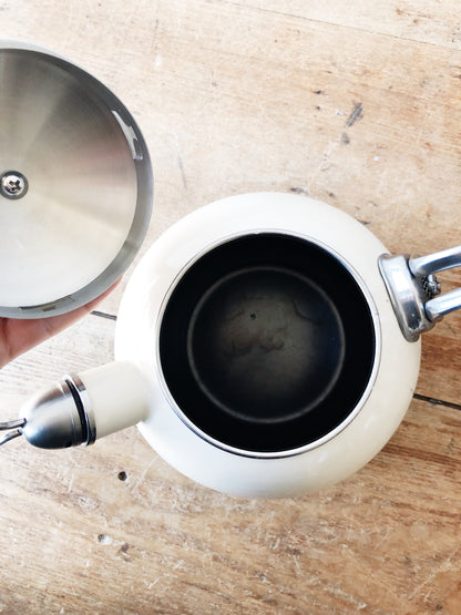 Vintage Chantal Kettle