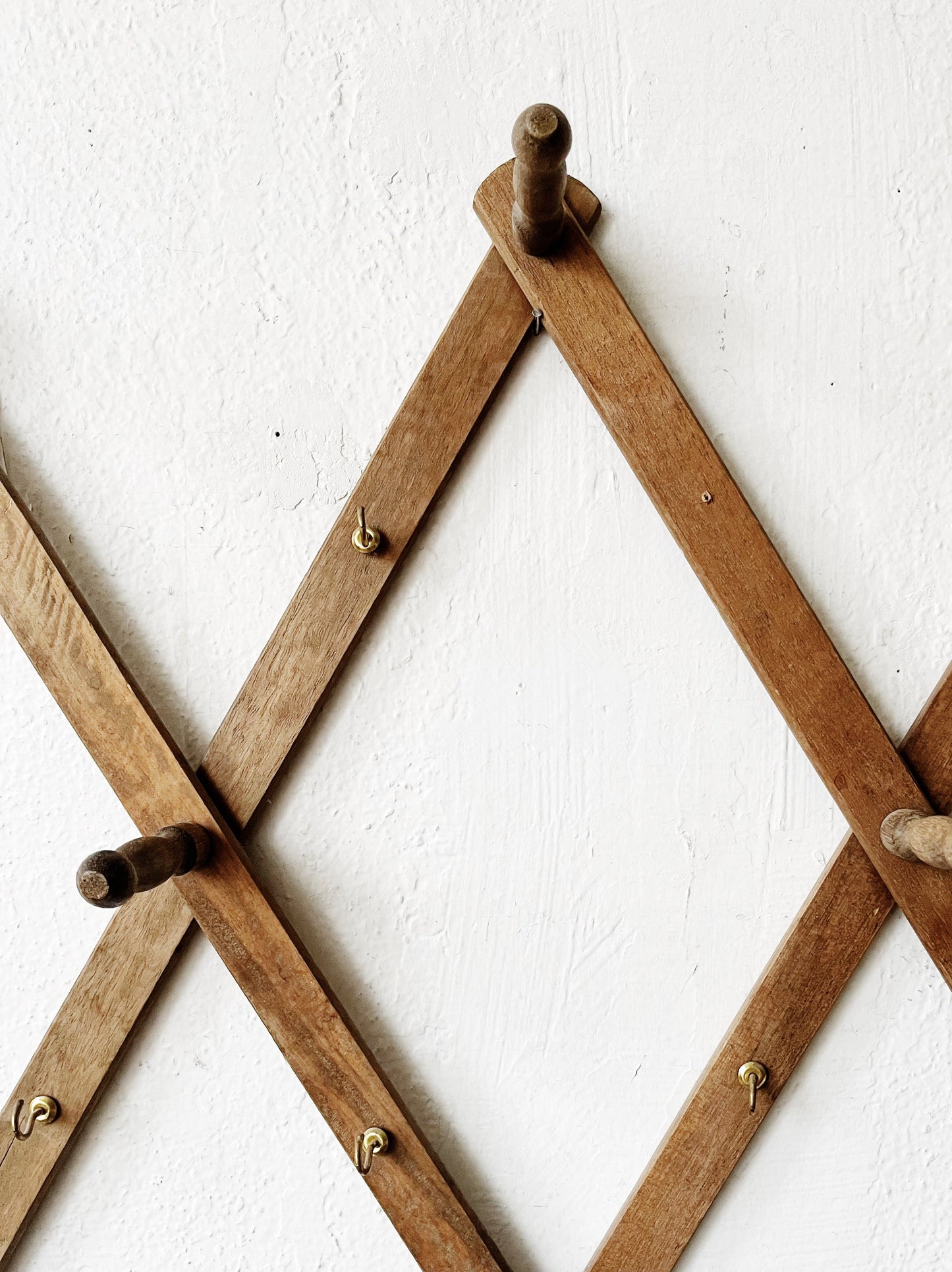 Extra Large Wood Accordion Rack