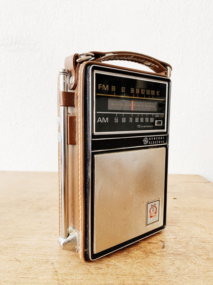 Mid Century GE AM/FM Portable Radio