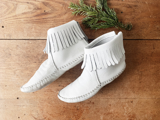 Vintage Taos White Leather Mocs 8.5/9