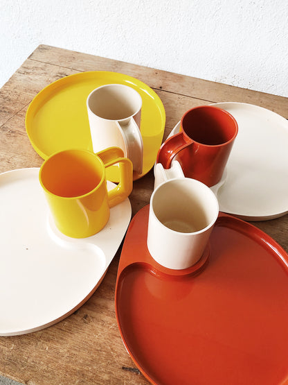 Vintage 70s Sterilite Mug and Dish Set