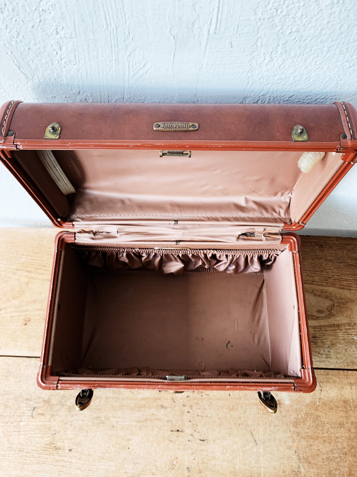 Samsonite Vintage Train Case