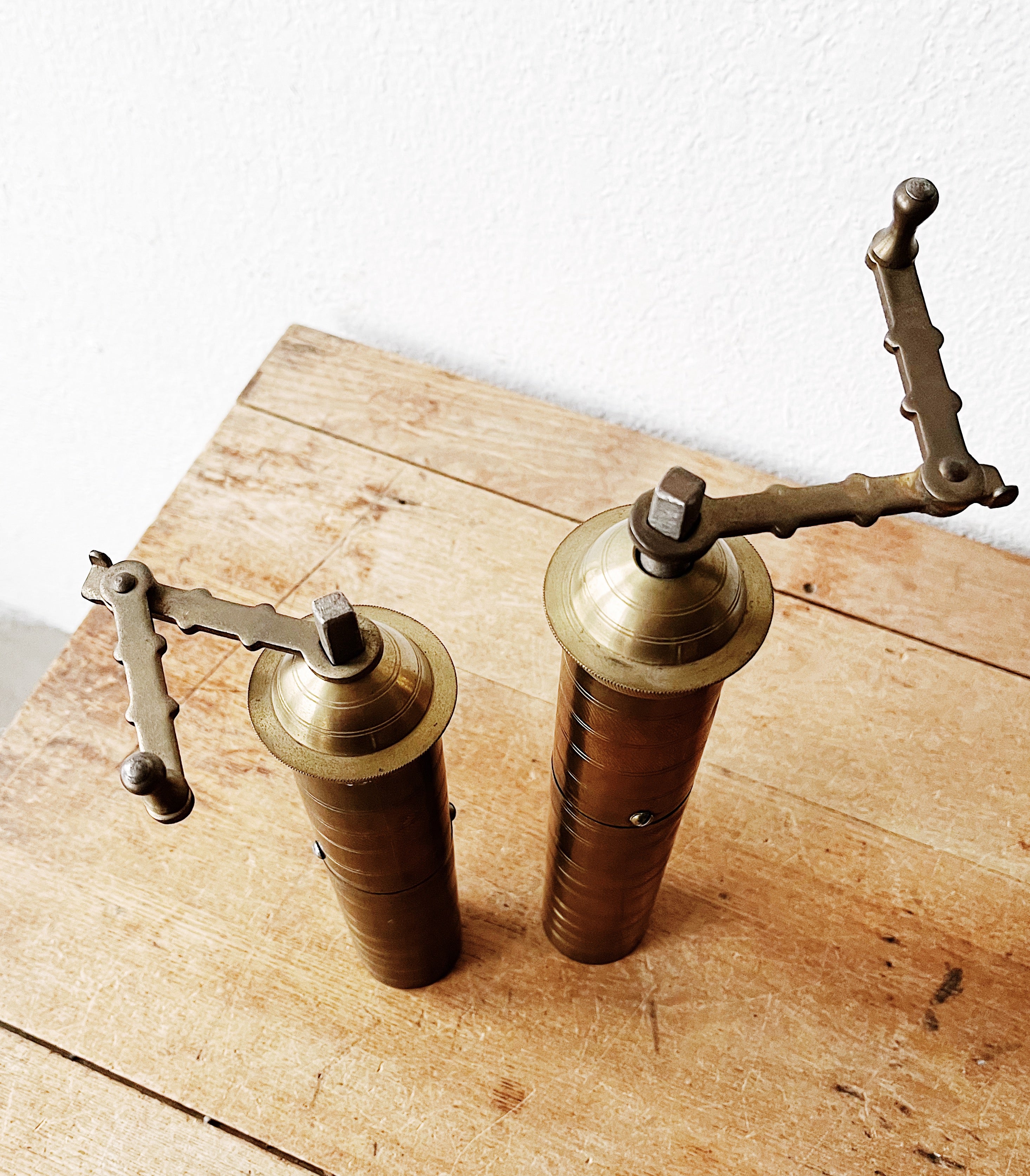 Antique Brass Turkish Grinder - Thumbnail 3