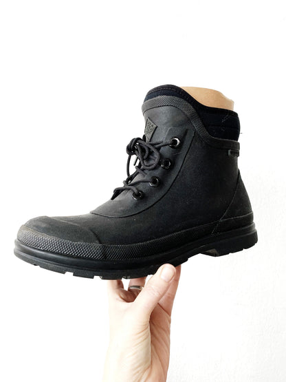 New Original Muck Boots Women’s size 9