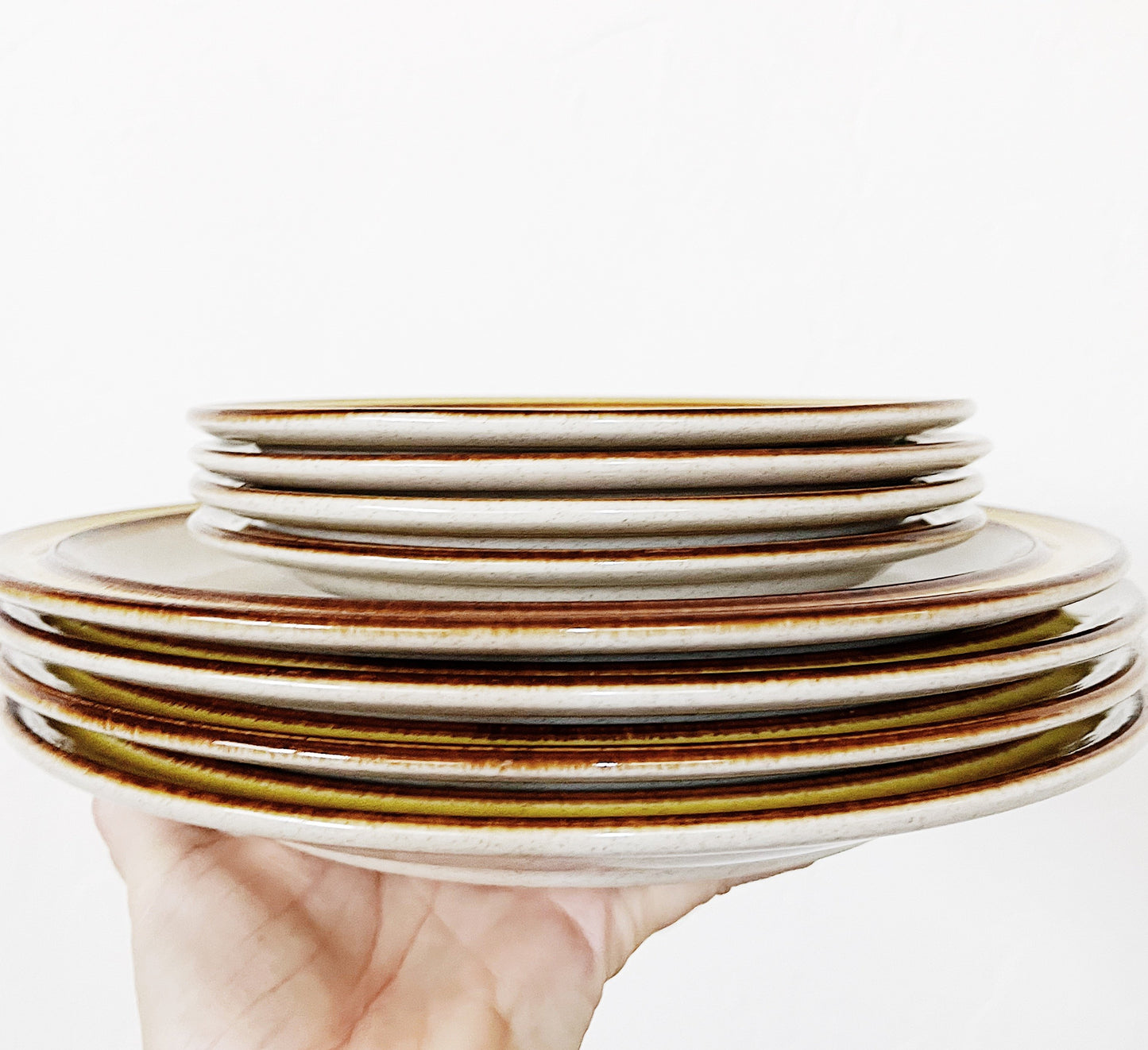 Vintage Suncraft Stoneware Plate Set