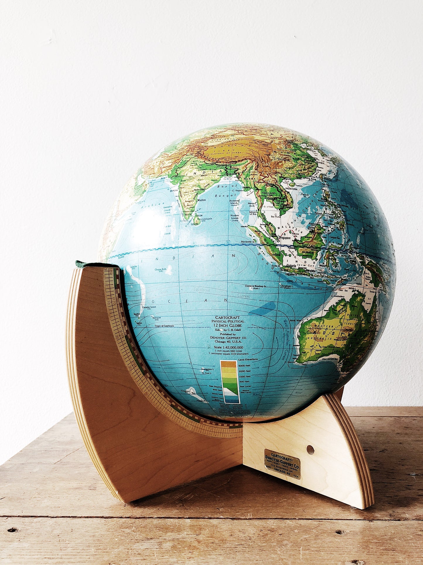 Dennoyer-Geppert Terrestrial Globe