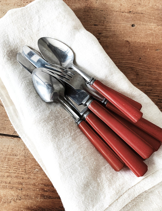 Vintage 9 Pc Bakelite Flatware