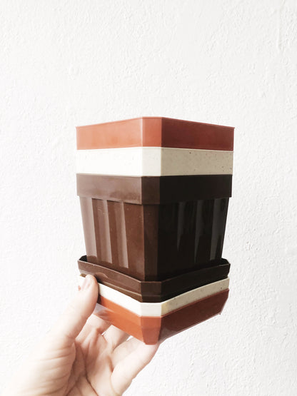 Vintage Plastic Plant Pots