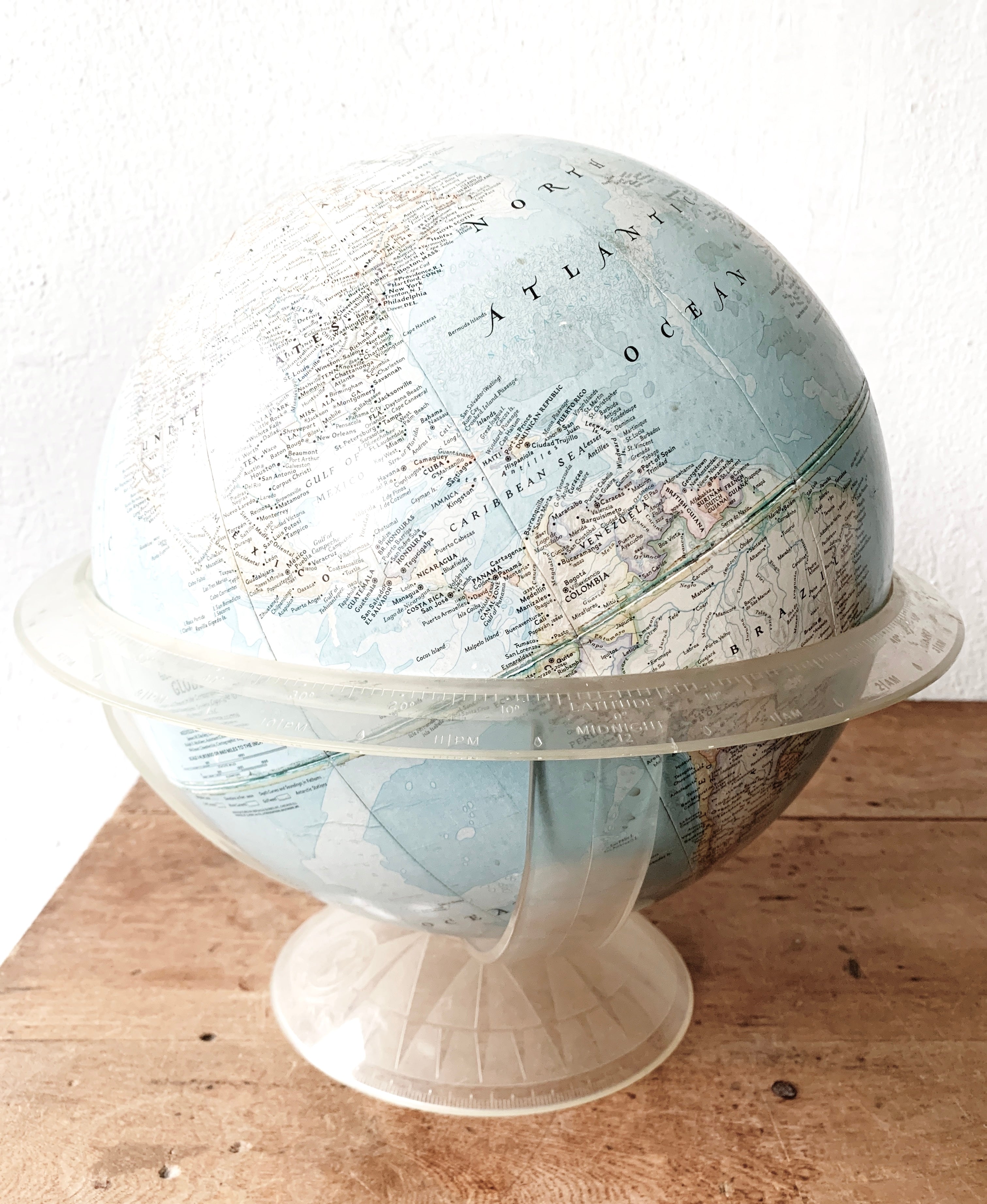 National Geographic Globe in Spinning Lucite Base - Thumbnail 3
