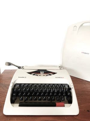 Olympia Traveller C Manual Portable Typewriter