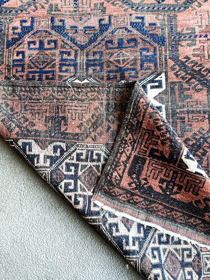 Vintage Flat Weave Kilim Rug