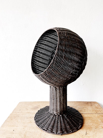 Modernist Style Cat Hut