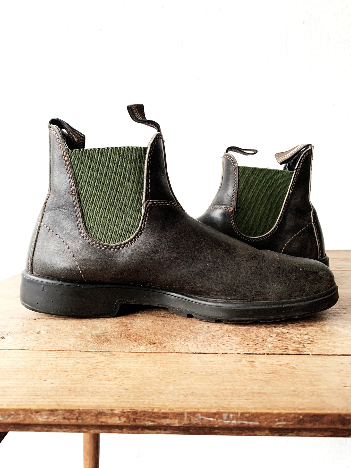 Original 519 Blundstones in Stout Brown