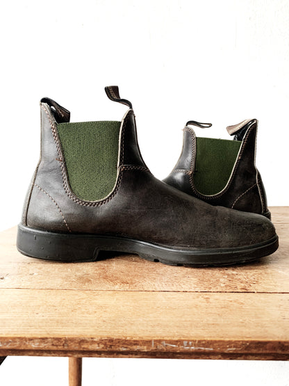 Original 519 Blundstones in Stout Brown