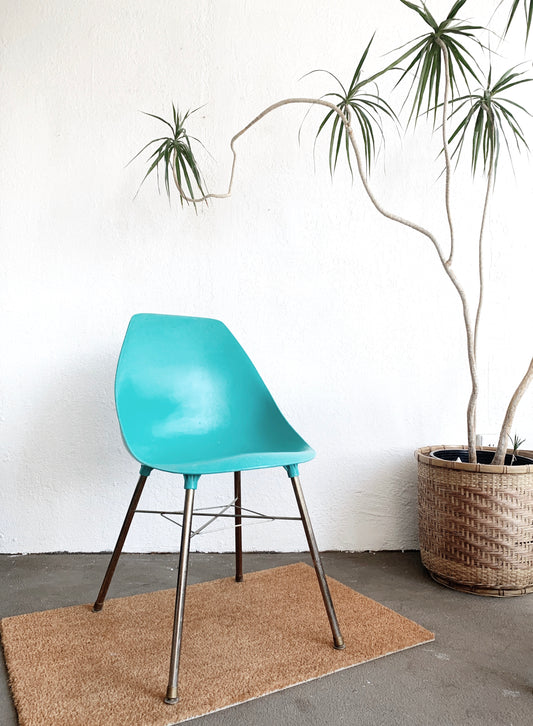 Mid Century Turquoise Molded Plastic Chair