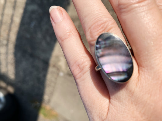 Vintage Sterling Silver Ring with Dark Abalone Cabochan