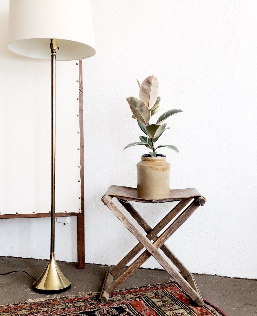 Mid Century Laurel Style Brass Tulip Lamp