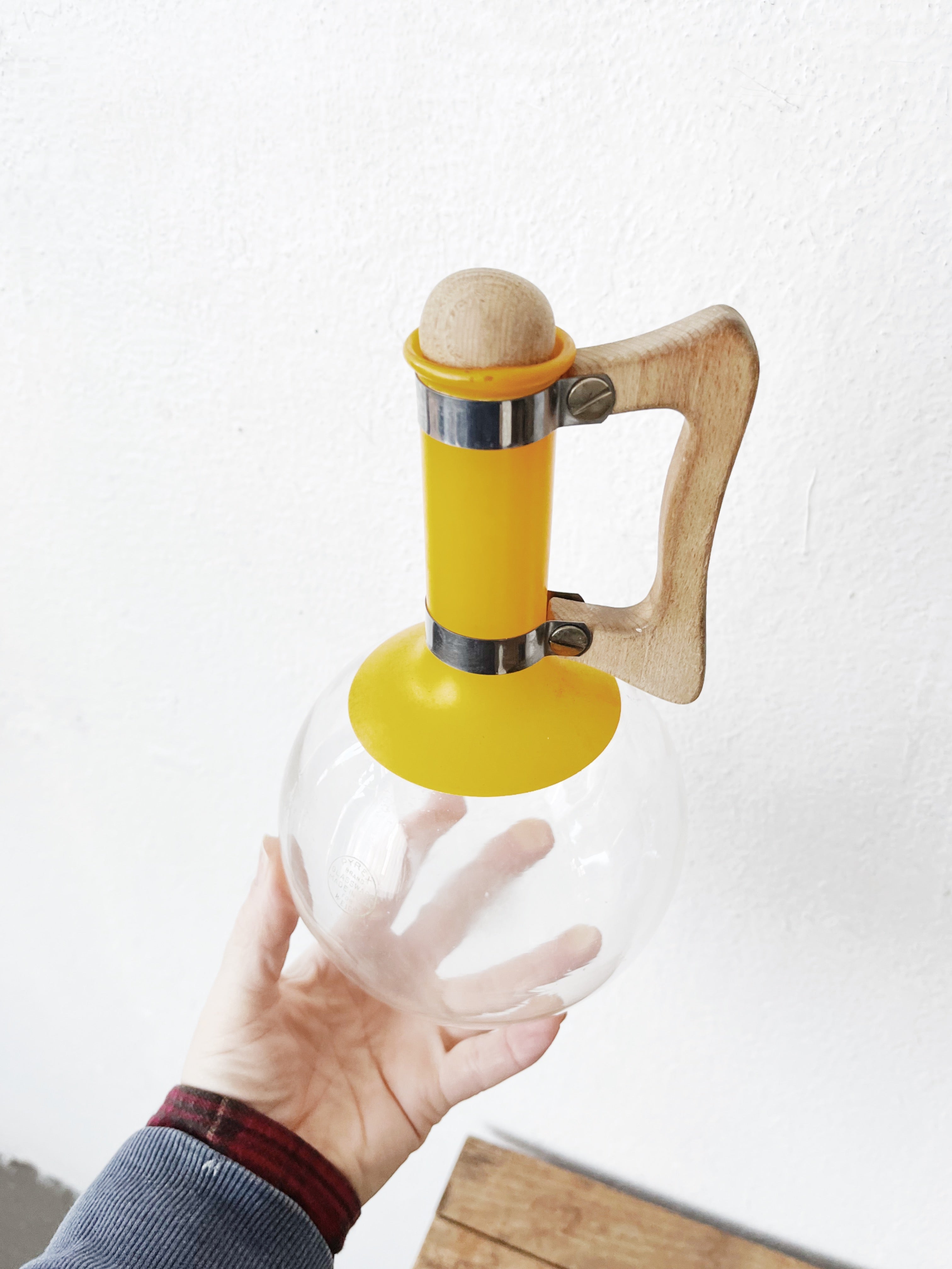 Vintage Pyrex Pitcher - Thumbnail 2