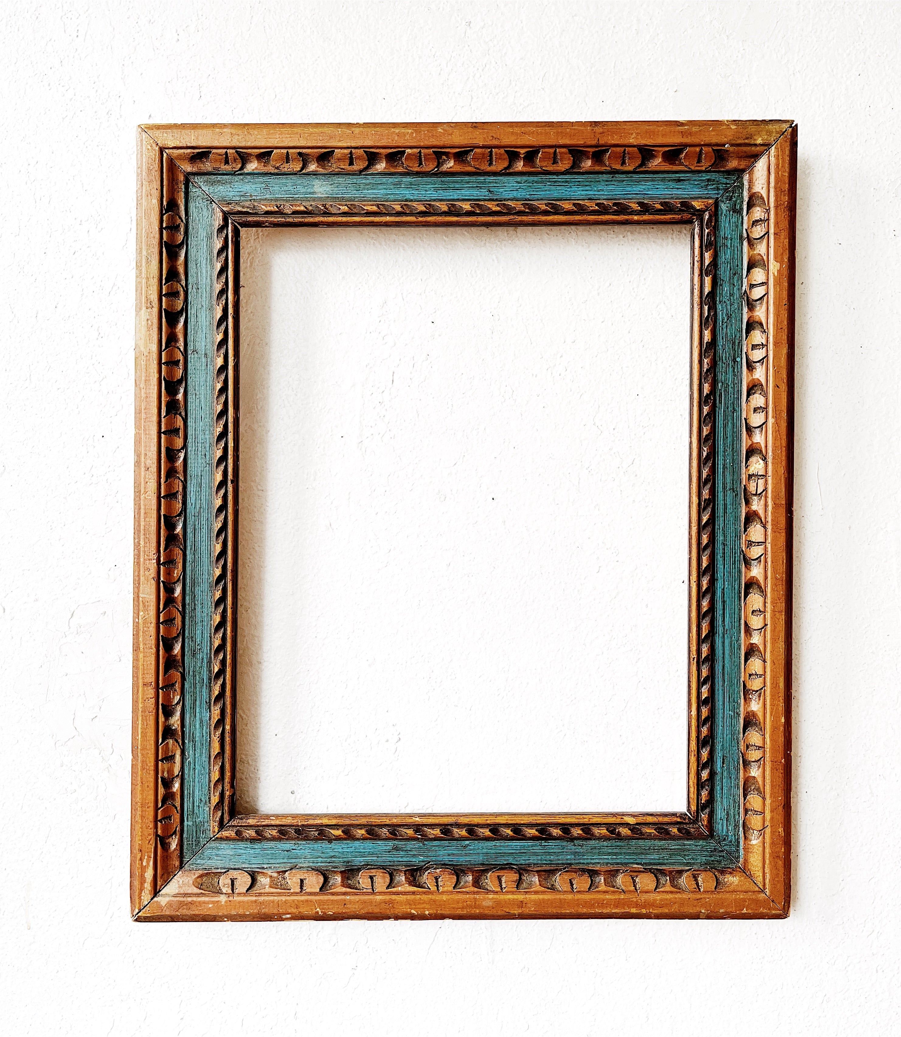 Mid Century Carved Wood Frame - Thumbnail 2