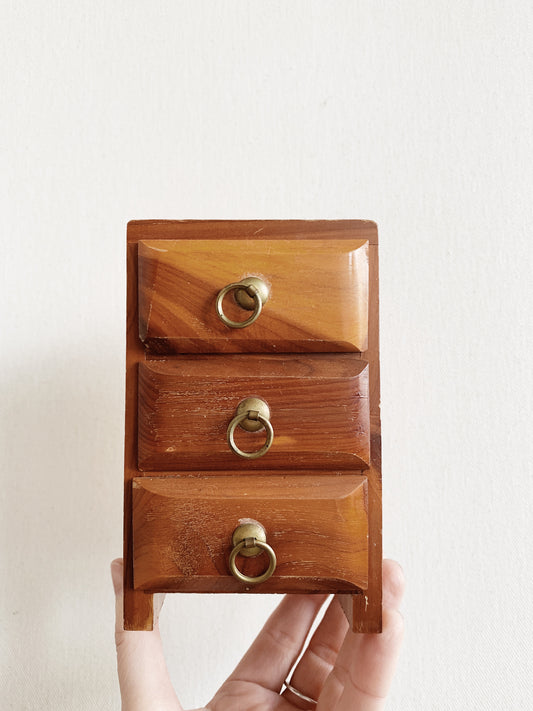 Vintage Wood Jewelry / Trinket Bix