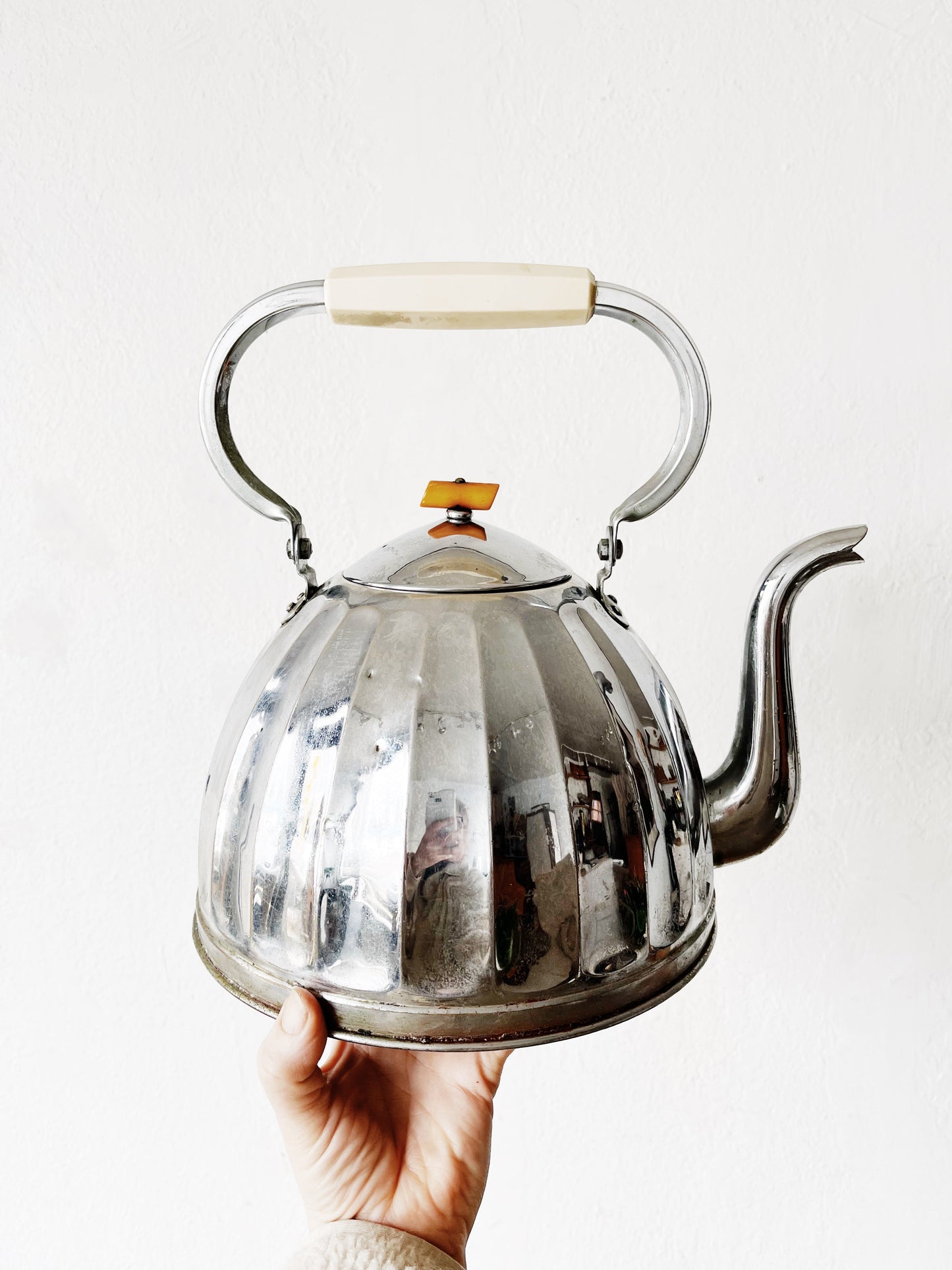 Large Deco Era Kettle