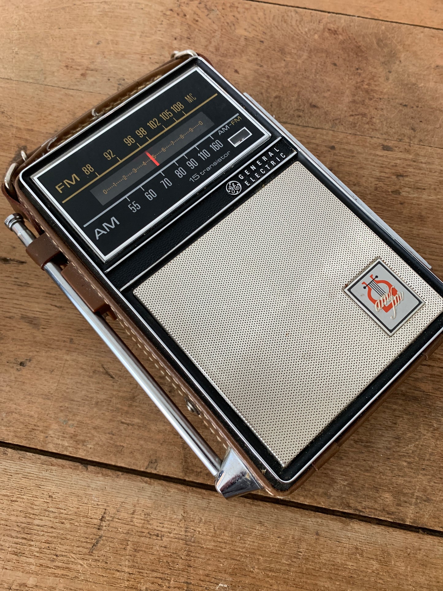 Mid Century GE AM/FM Portable Radio
