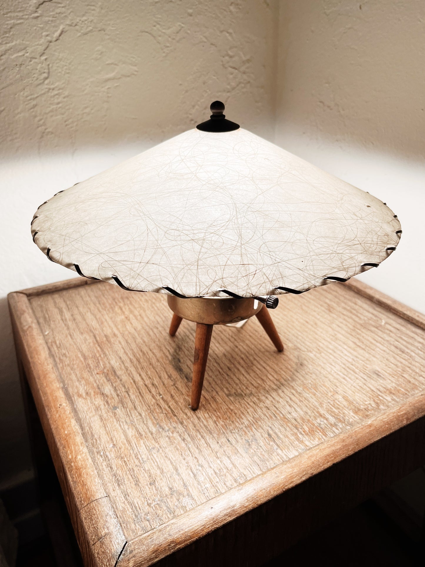 Mid Century Saucer Lamp