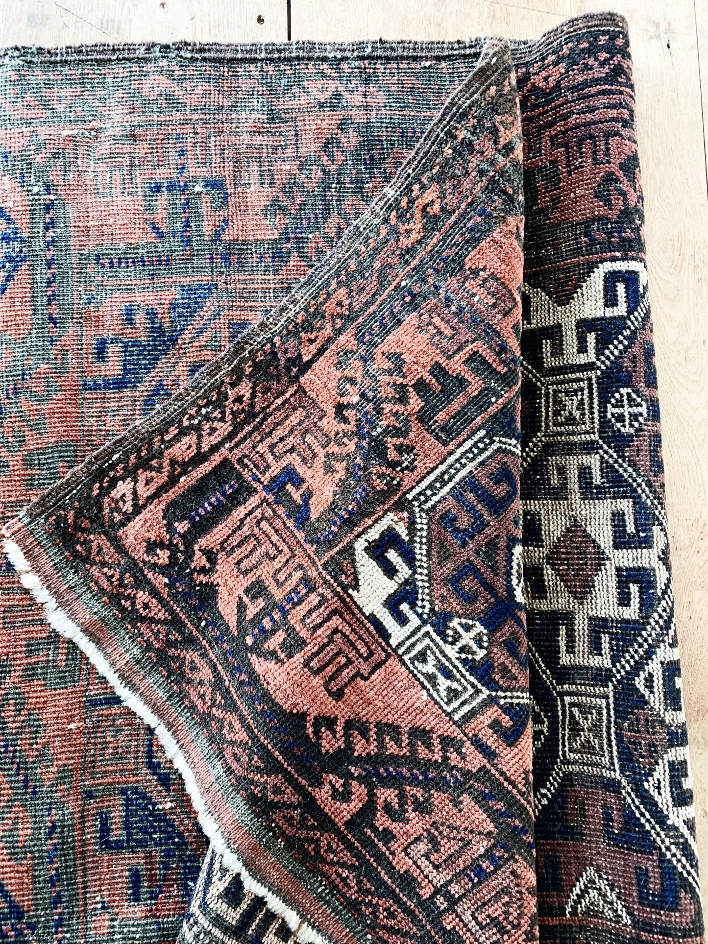 Vintage Flat Weave Kilim Rug