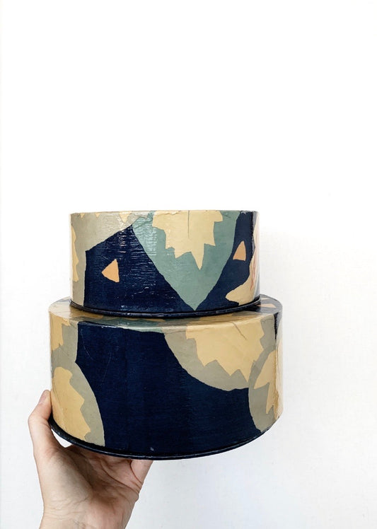 Vintage Round Lacquered Nesting Boxes
