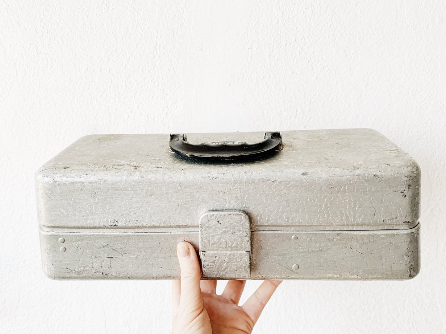 Vintage Aluminum Tackle/Art Supplies Box