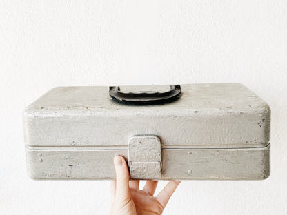 Vintage Aluminum Tackle/Art Supplies Box