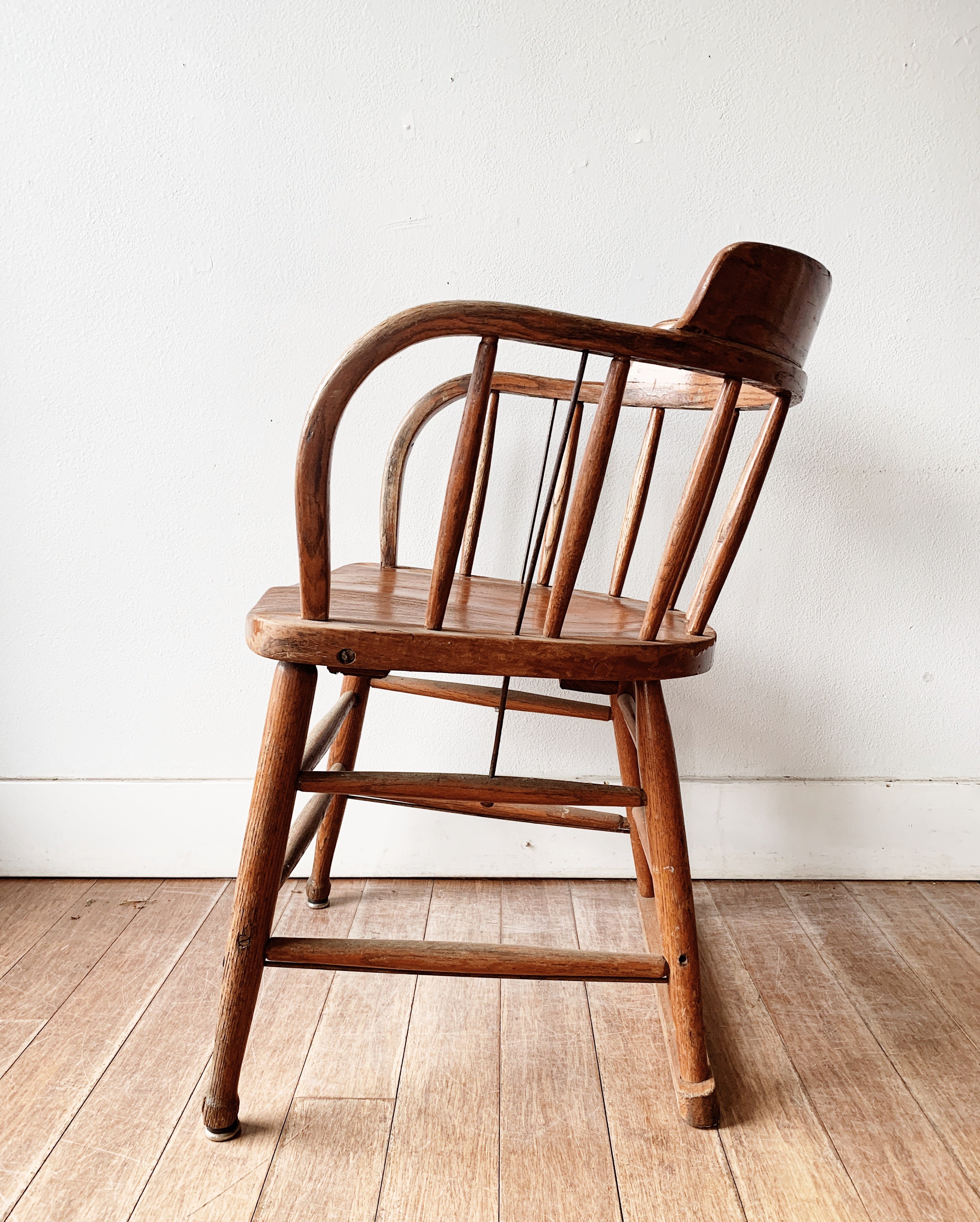 Vintage Oak Captains Chair - Thumbnail 4