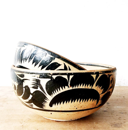 Vintage Mexican Nesting Bowl Set