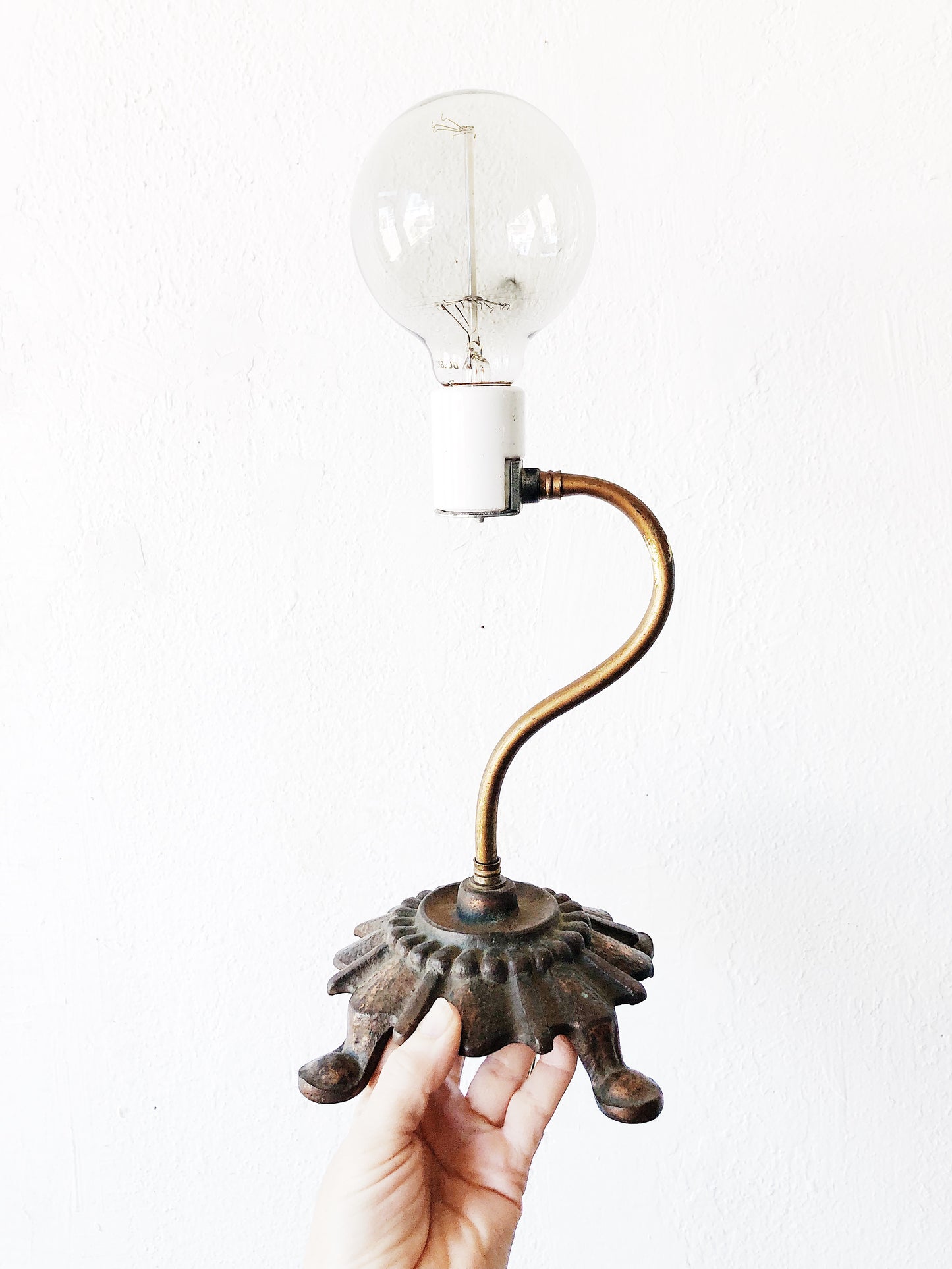 Antique Brass Arm Lamp