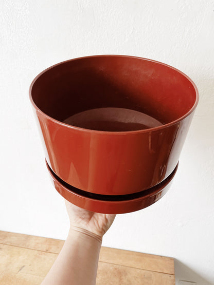 Mid Century Ingrid Chicago Planter