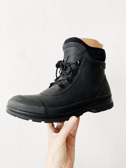 New Original Muck Boots Women’s size 9