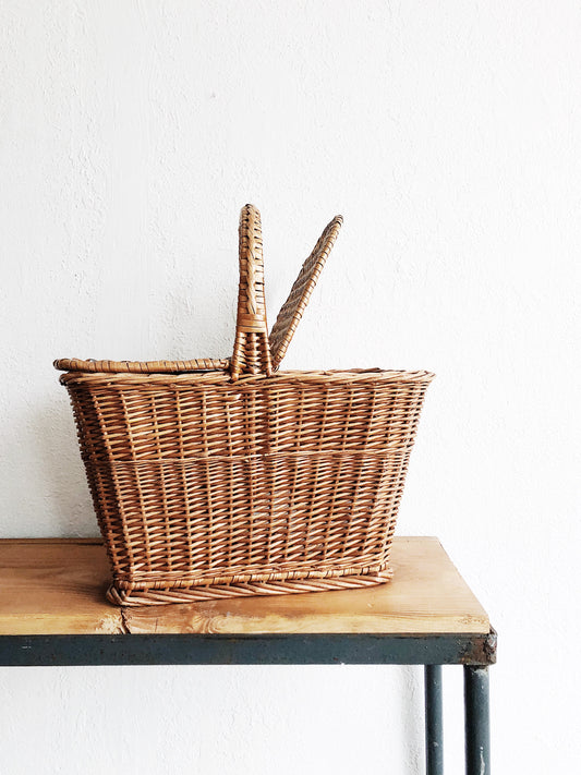 Vintage Picnic Basket
