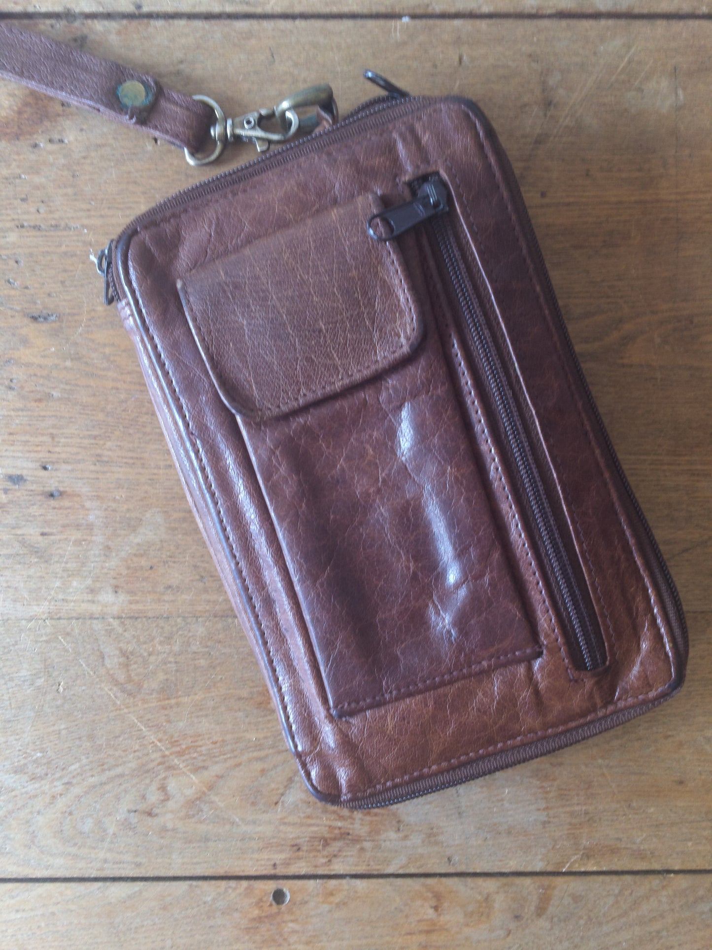 Vintage Wilson’s Leather Wallet Clutch