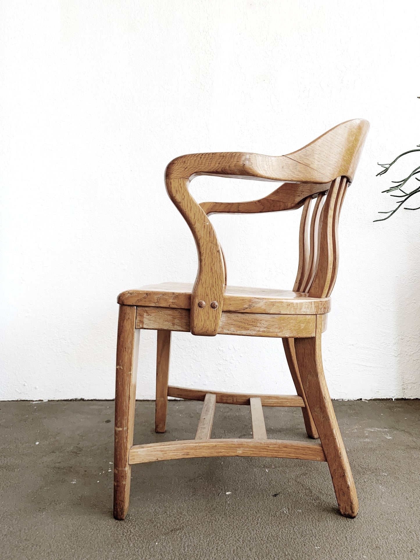 1940’s Oak Gunlocke Bankers Chair