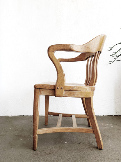 1940’s Oak Gunlocke Bankers Chair